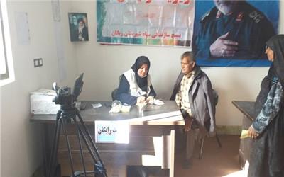 ویزیت رایگان 400 بیمار در مناطق محروم ریگان به همت بسیج
