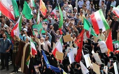 تجمع مردم و دانشگاهیان در حمایت از نیرو‌های مسلح