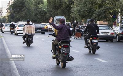 متقاضیان کرمان، جیرفت و زرند یک‌روزه گواهینامه موتورسیکلت بگیرید