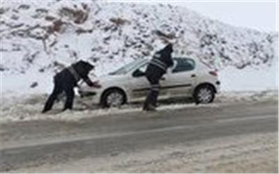 امداد به مسافران در جاده‌های استان کرمان با 180 خودرو پلیس